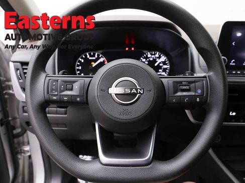 Used 2023 Nissan Rogue SV AWD/4WD image 10
