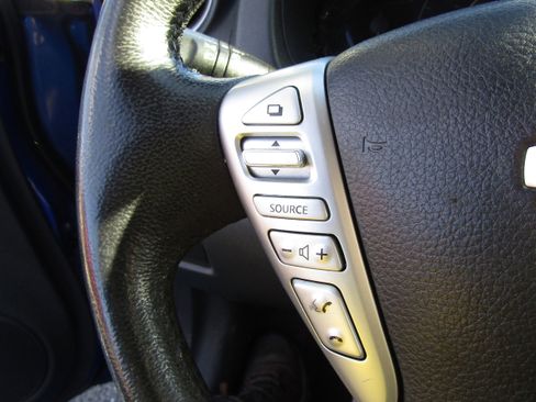 Used 2015 Nissan Versa Note SV w/ SL Tech Package image 26