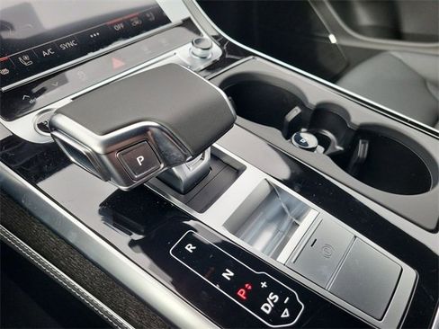 New 2026 Audi Q8 Premium Plus image 24