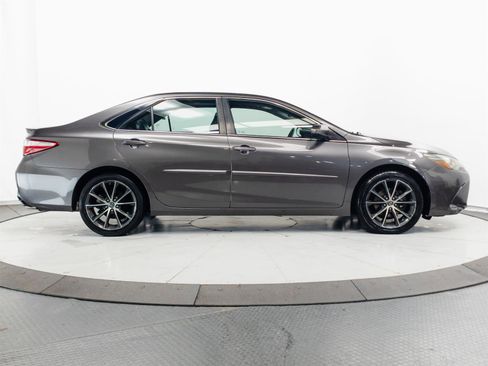 Used 2015 Toyota Camry XSE w/ Moonroof Package FWD image 12