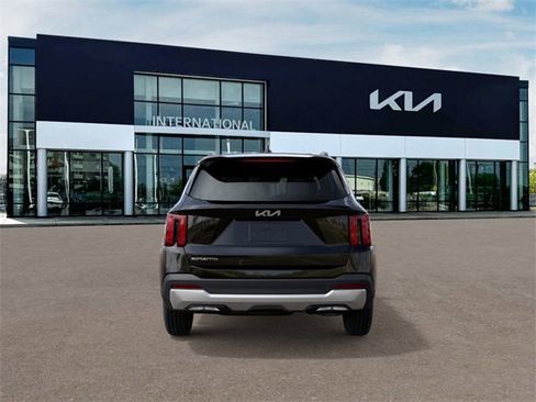 New 2026 Kia Sorento S image 5