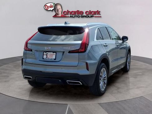 Used 2025 Cadillac XT4 Premium Luxury FWD image 5