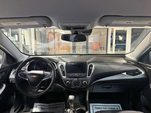 Used 2025 Chevrolet Malibu LT image 23