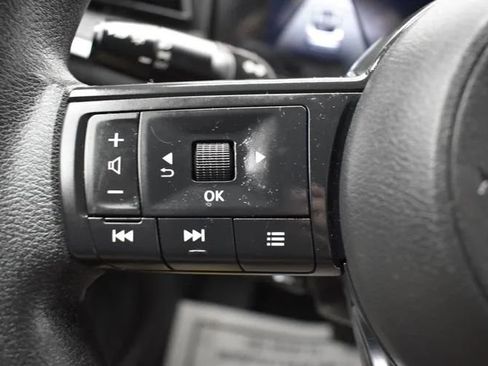 Used 2025 Nissan Kicks SV FWD image 23