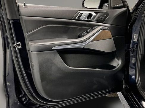 Used 2020 BMW X5 M50i w/ Premium Package image 21