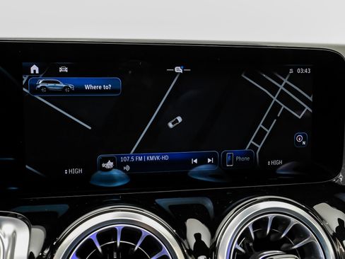 Used 2024 Mercedes-Benz GLB 250 w/ Exclusive Package image 25