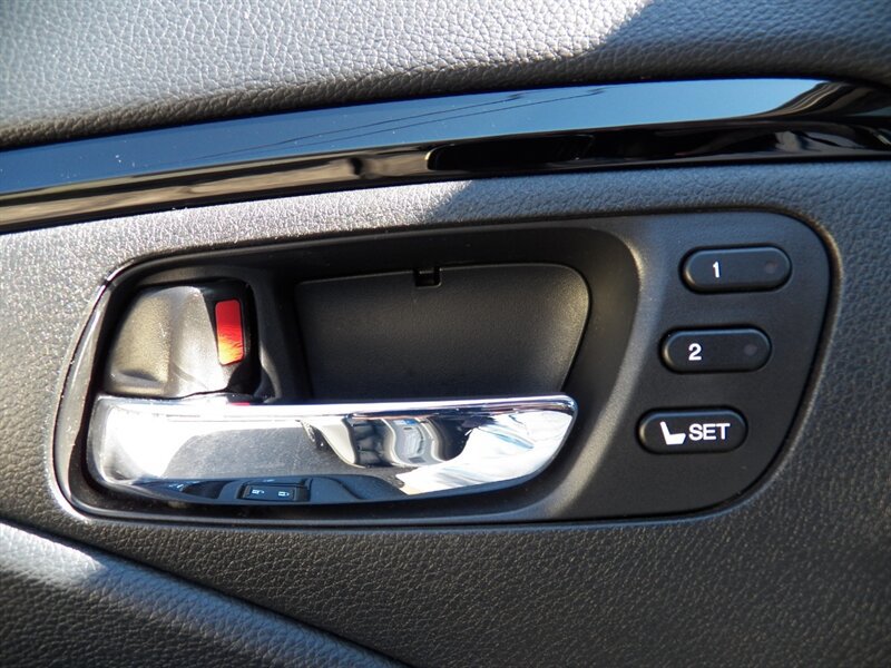 Used 2017 Honda Pilot Elite image 32