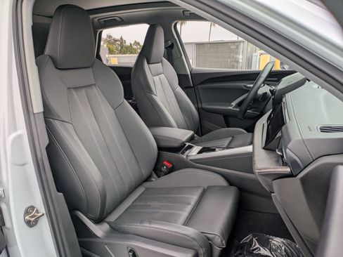 Used 2025 Audi Q5 Premium Plus w/ Premium Plus AWD/4WD image 27