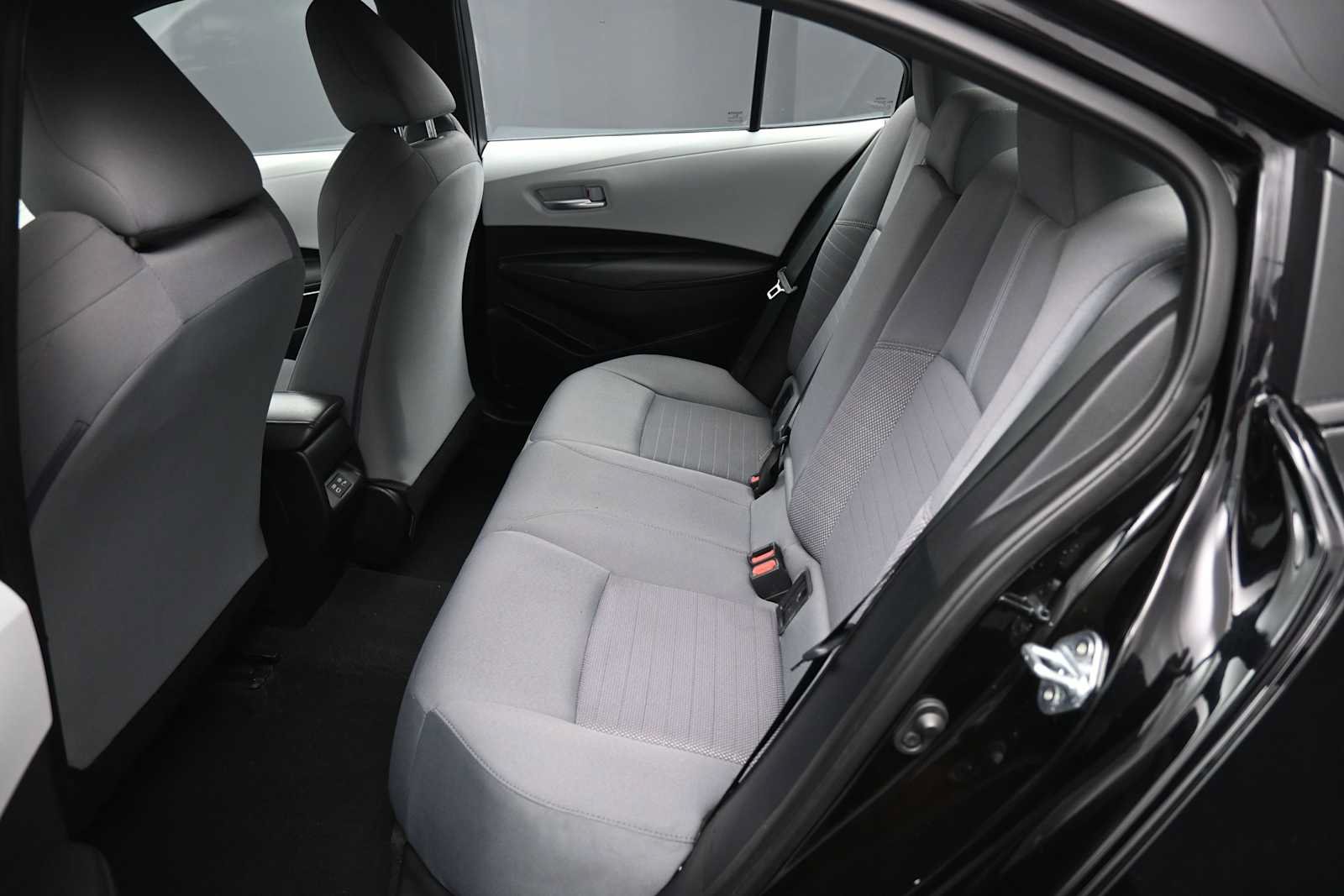 Certified 2025 Toyota Corolla SE w/ Convenience Package FWD image 19