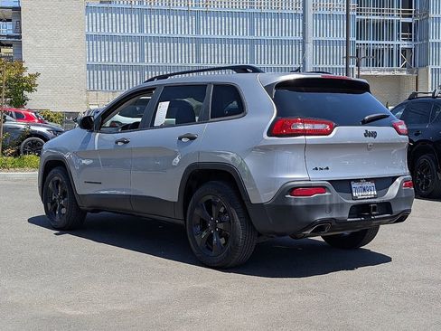 Used 2016 Jeep Cherokee Sport AWD/4WD image 12