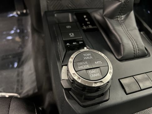 Used 2025 Toyota Tacoma TRD Off-Road image 26