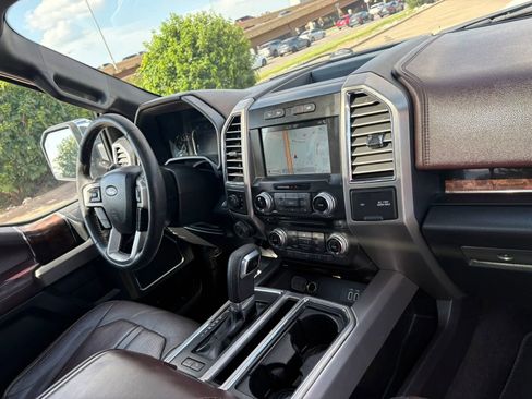 Used 2016 Ford F150 Platinum w/ Equipment Group 701A Luxury AWD/4WD image 13