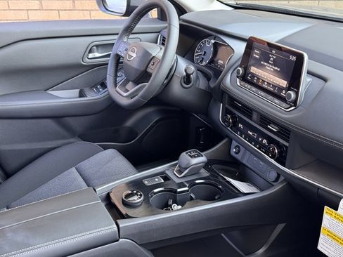 New 2025 Nissan Rogue SV AWD/4WD image 10