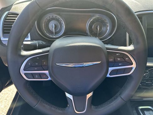 Used 2021 Chrysler 300 Touring w/ Sport Appearance Package RWD image 21