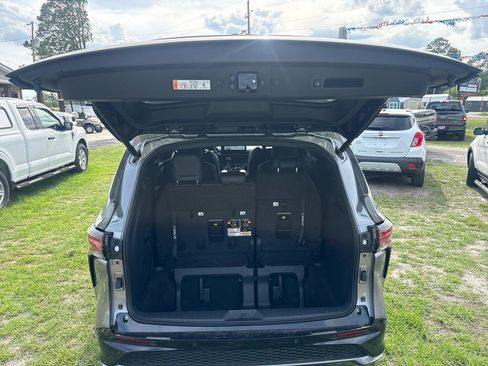 Used 2026 Toyota Sienna XSE AWD/4WD image 22