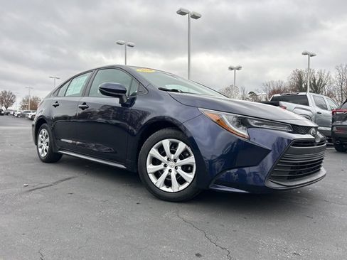 Used 2024 Toyota Corolla LE image 3