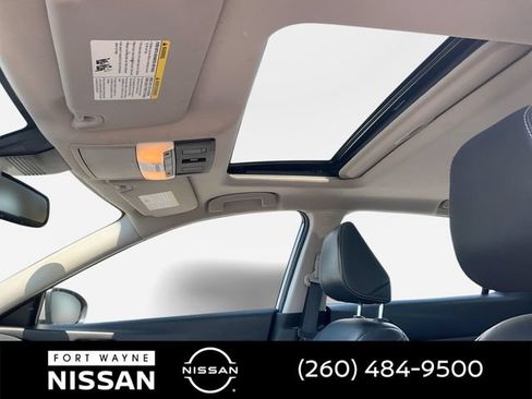 Used 2021 Nissan Altima 2.5 Platinum AWD/4WD image 28