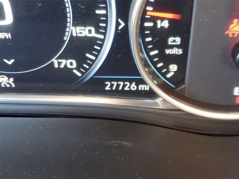 Used 2023 Chevrolet Traverse Premier w/ Redline Edition image 25