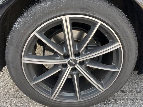 Used 2021 Audi SQ7 Prestige w/ Prestige Package image 24