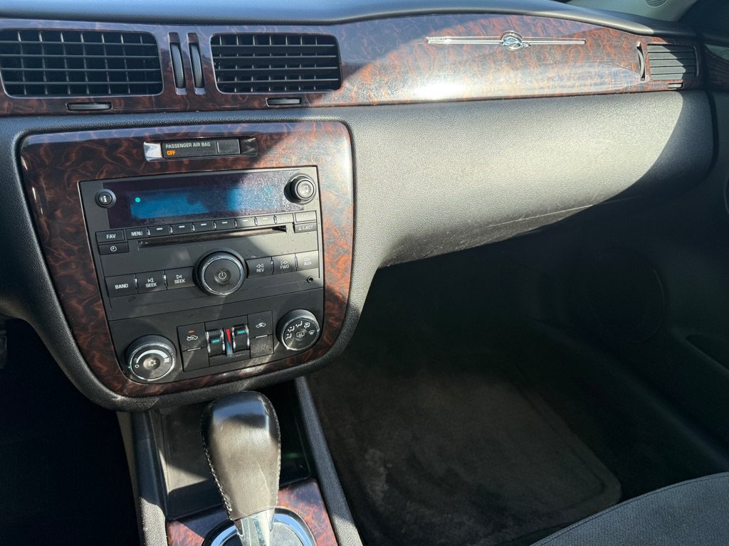 Used 2013 Chevrolet Impala LT FWD image 12