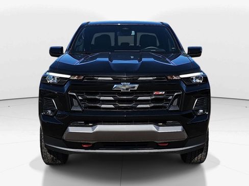 Used 2024 Chevrolet Colorado Z71 w/ Z71 Convenience Package 2 AWD/4WD image 9