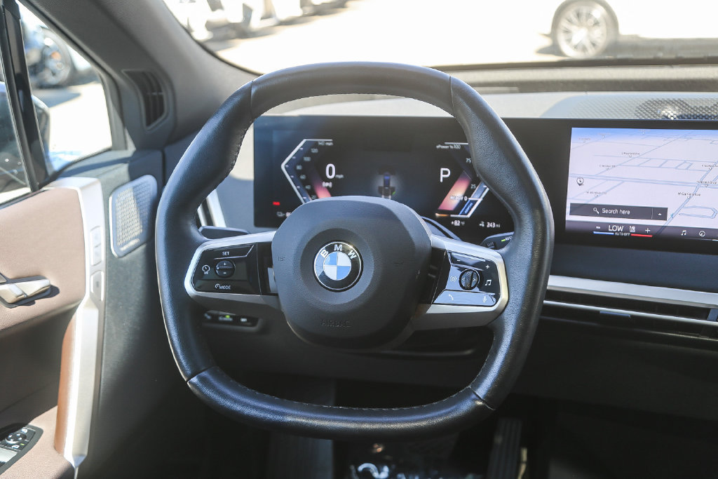 Certified 2026 BMW iX xDrive45 w/ Premium Package AWD/4WD image 11