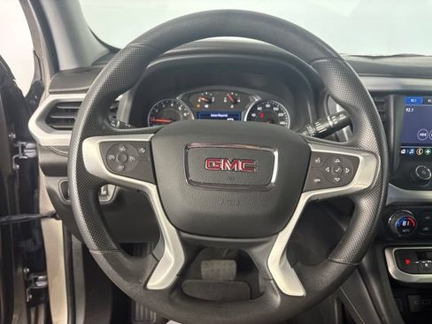 Used 2023 GMC Acadia SLE FWD image 3