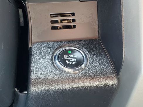 Used 2020 Ford F150 Lariat image 16