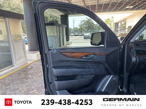 Used 2016 Cadillac Escalade Premium AWD/4WD image 15