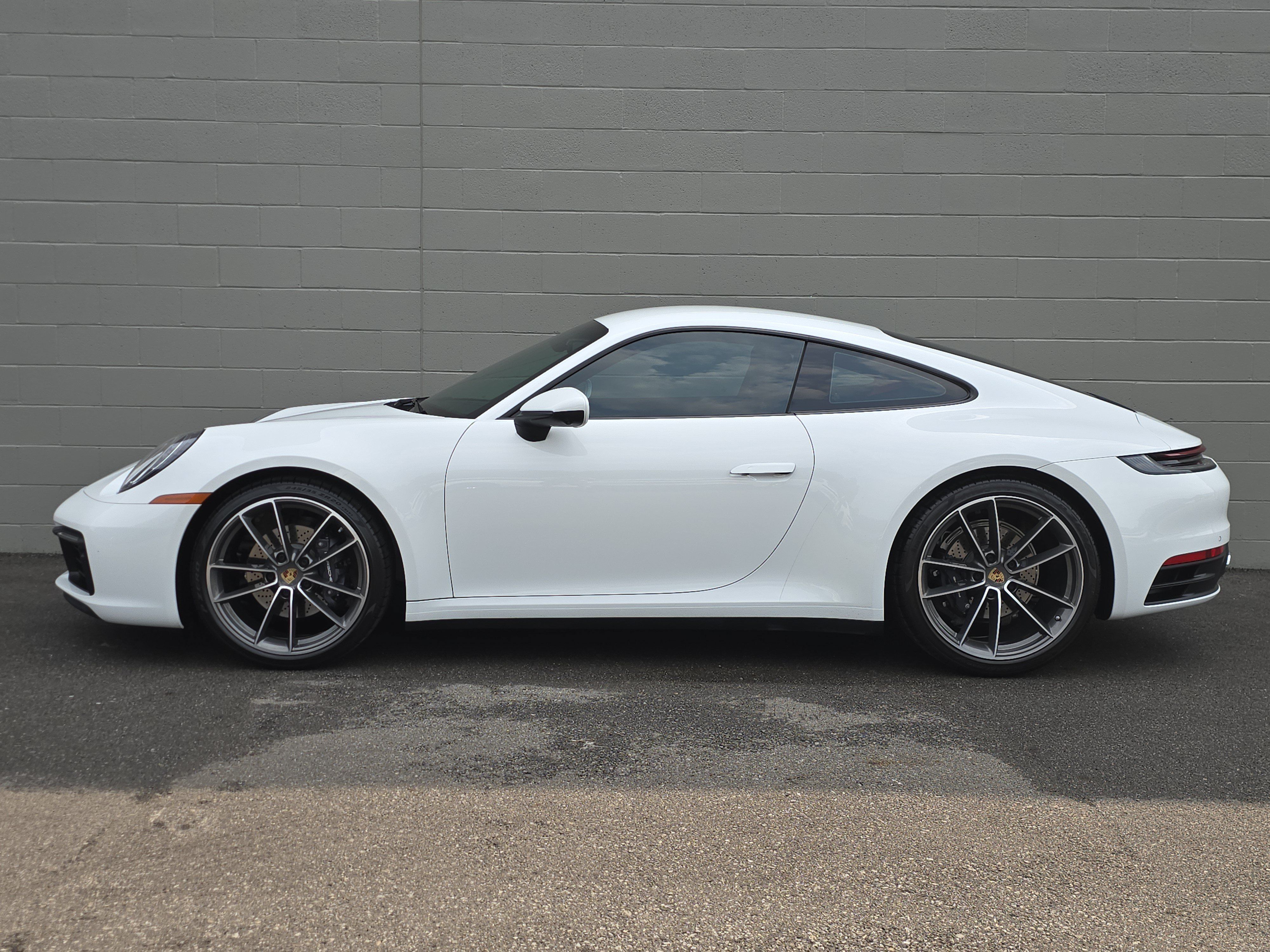 Certified 2024 Porsche 911 Carrera RWD image 2