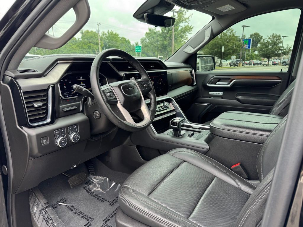 Used 2024 GMC Sierra 1500 Denali w/ Technology Package AWD/4WD image 14