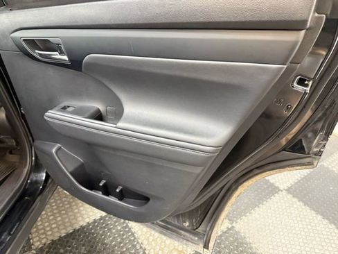 Used 2023 Toyota Highlander XLE image 41