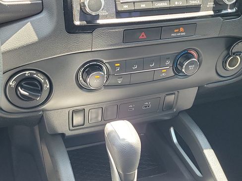 Used 2023 Nissan Frontier SV AWD/4WD image 24