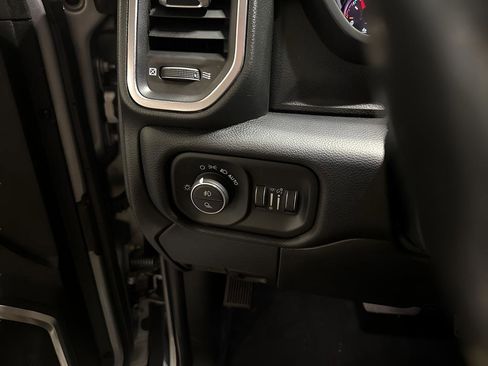 Certified 2024 RAM 2500 Laramie image 28