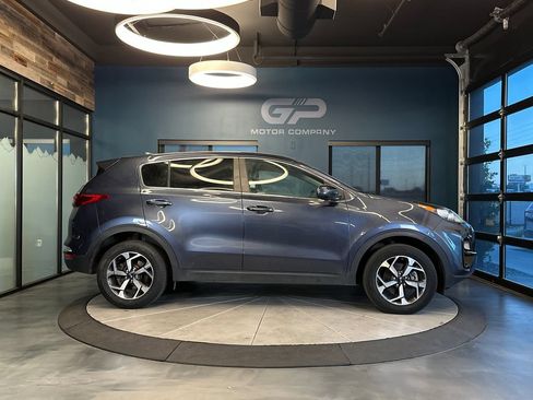Used 2020 Kia Sportage LX AWD/4WD image 2
