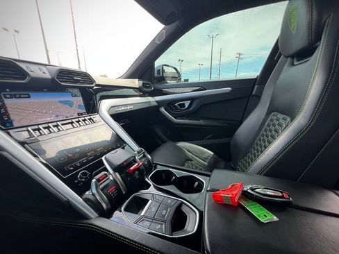 Used 2022 Lamborghini Urus image 84