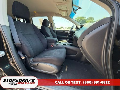 Used 2016 Nissan Pathfinder S AWD/4WD image 14