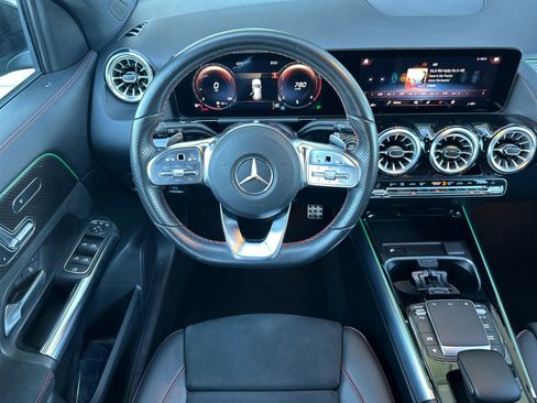 Certified 2022 Mercedes-Benz GLA 250 image 16