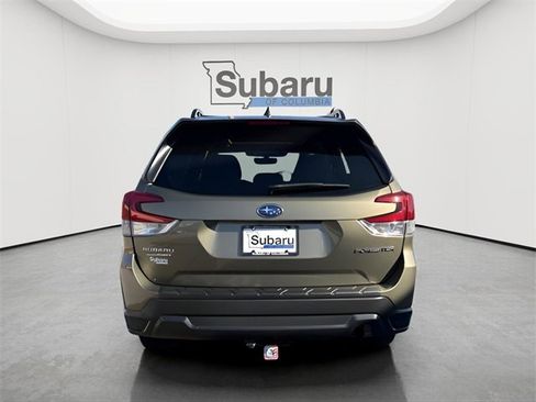 Used 2022 Subaru Forester Premium image 6