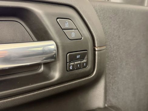 Used 2023 GMC Sierra 2500 AT4 w/ AT4 Premium Plus Package AWD/4WD image 18
