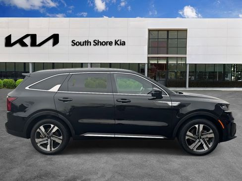 Used 2023 Kia Sorento SX Prestige w/ Panoramic Sunroof Package image 4