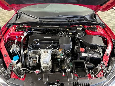 Used 2017 Honda Accord Sport image 32