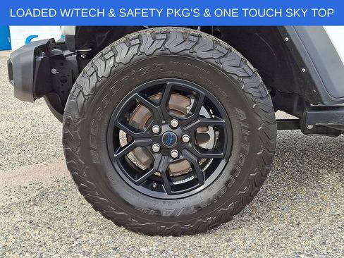 Used 2024 Jeep Wrangler Unlimited AWD/4WD image 8
