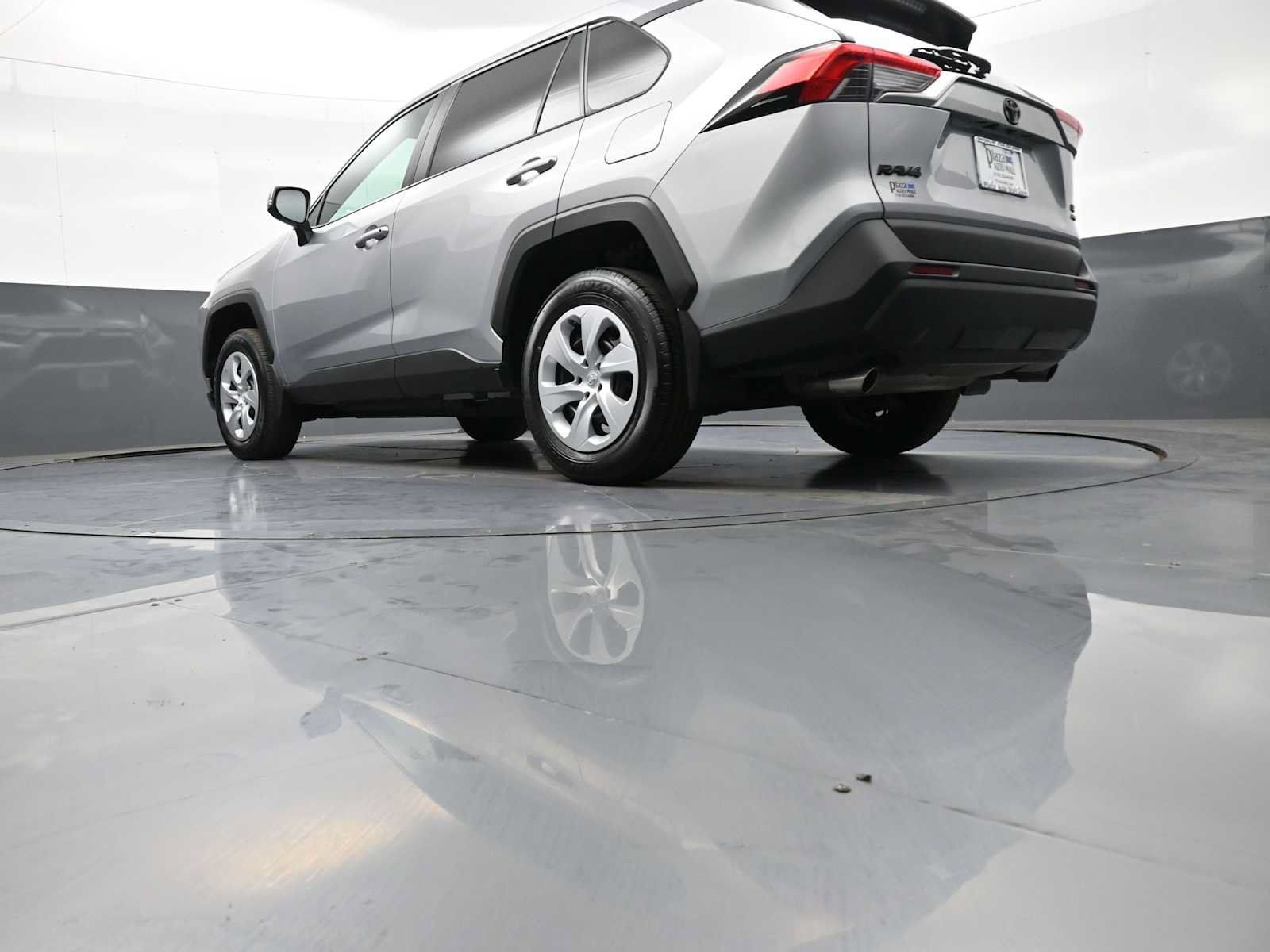 Certified 2023 Toyota RAV4 LE AWD/4WD image 30