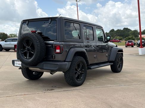 Used 2021 Jeep Wrangler Unlimited Sport AWD/4WD image 9