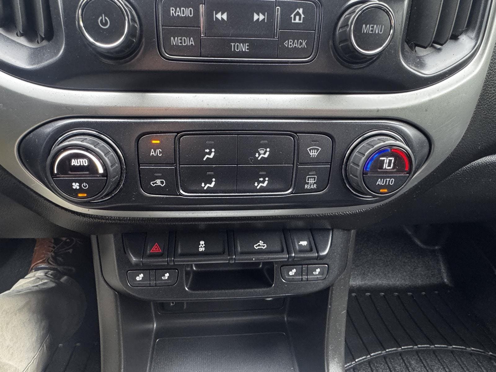 Certified 2016 Chevrolet Colorado LT w/ Luxury Package, Chrome AWD/4WD image 27