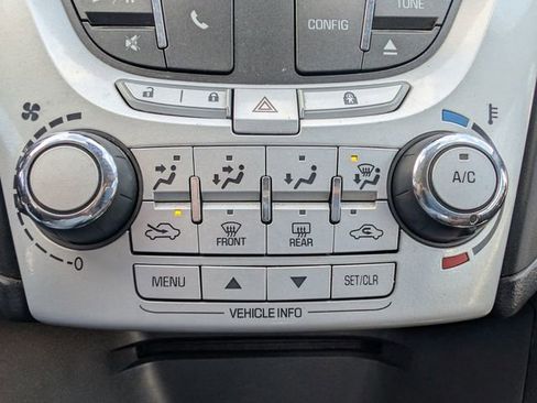 Used 2015 Chevrolet Equinox LT image 25