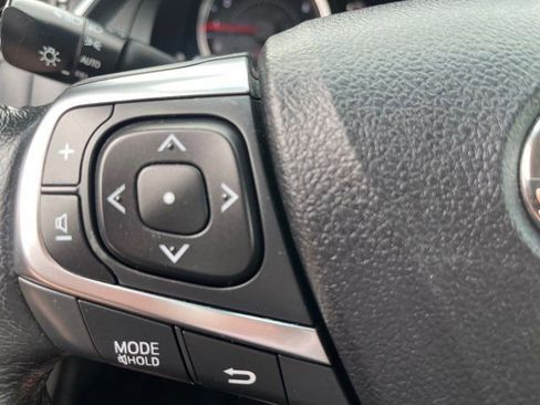 Used 2015 Toyota Camry SE image 21