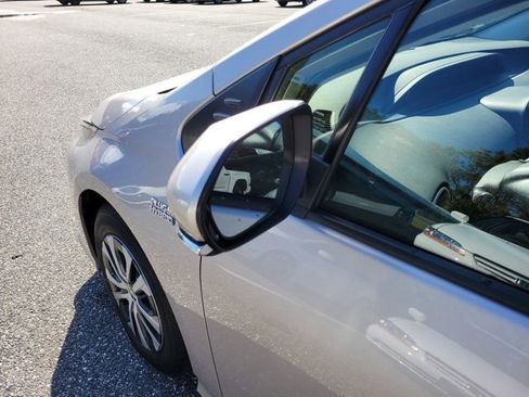 Used 2021 Toyota Prius Prime XLE w/ Carpet Mat Package (TMS) image 18