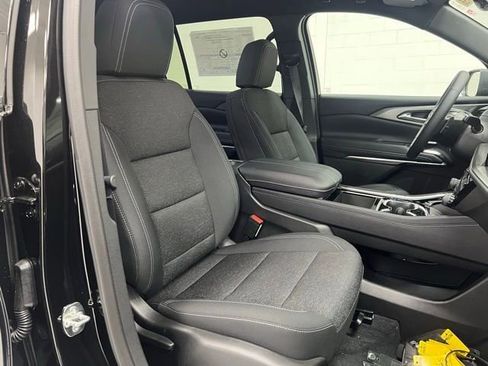 New 2026 Chevrolet Traverse LT w/ Driver Confidence Package AWD/4WD image 25